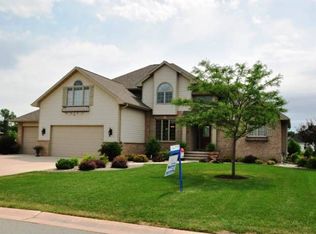 W5817 Turnberry Dr, MENASHA, WI 54952