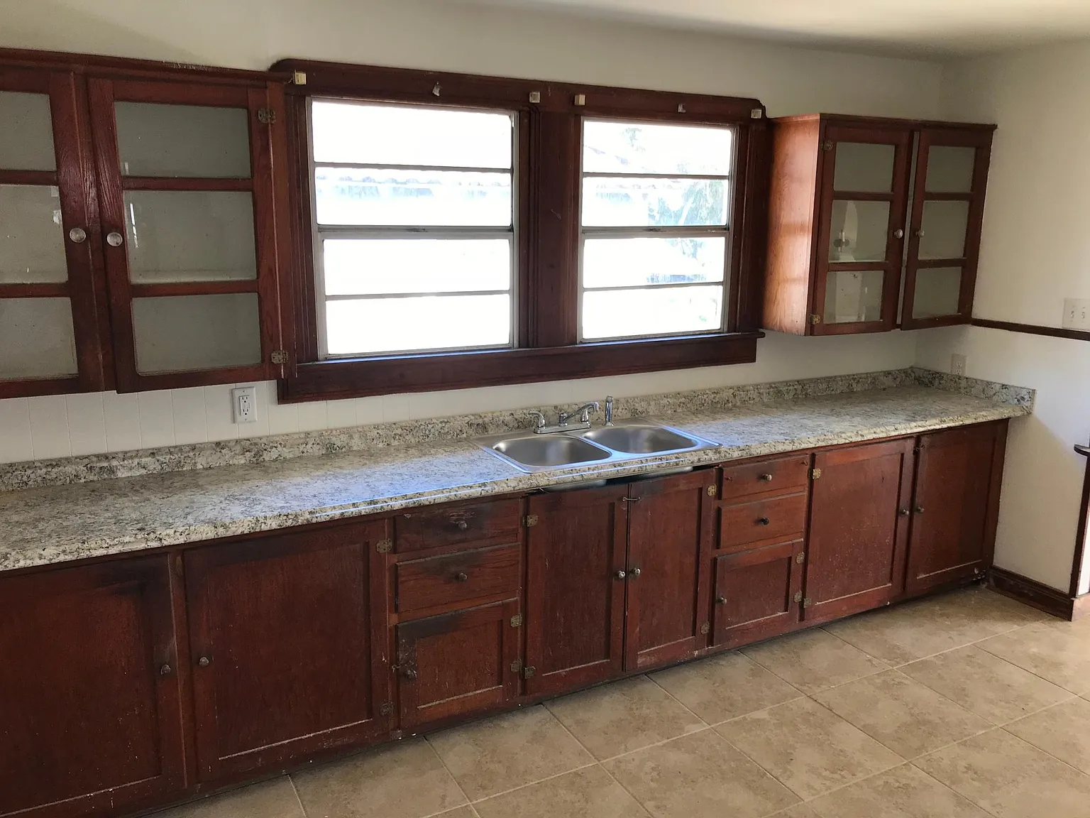 2 bed, 1350 sqft, $1,395 — Photo 3