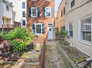 609R Lombard St, Philadelphia, PA 19147