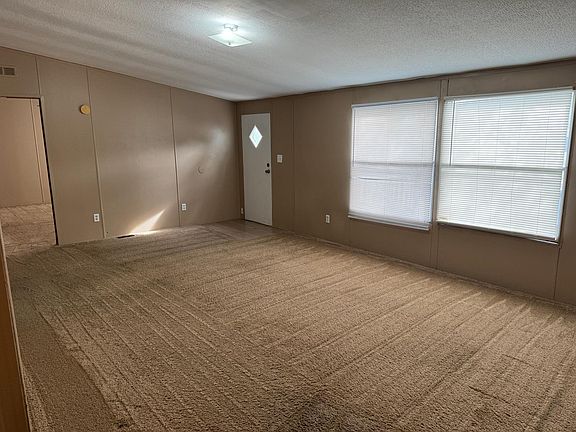 2nd image of 9522 Oak Hill Dr