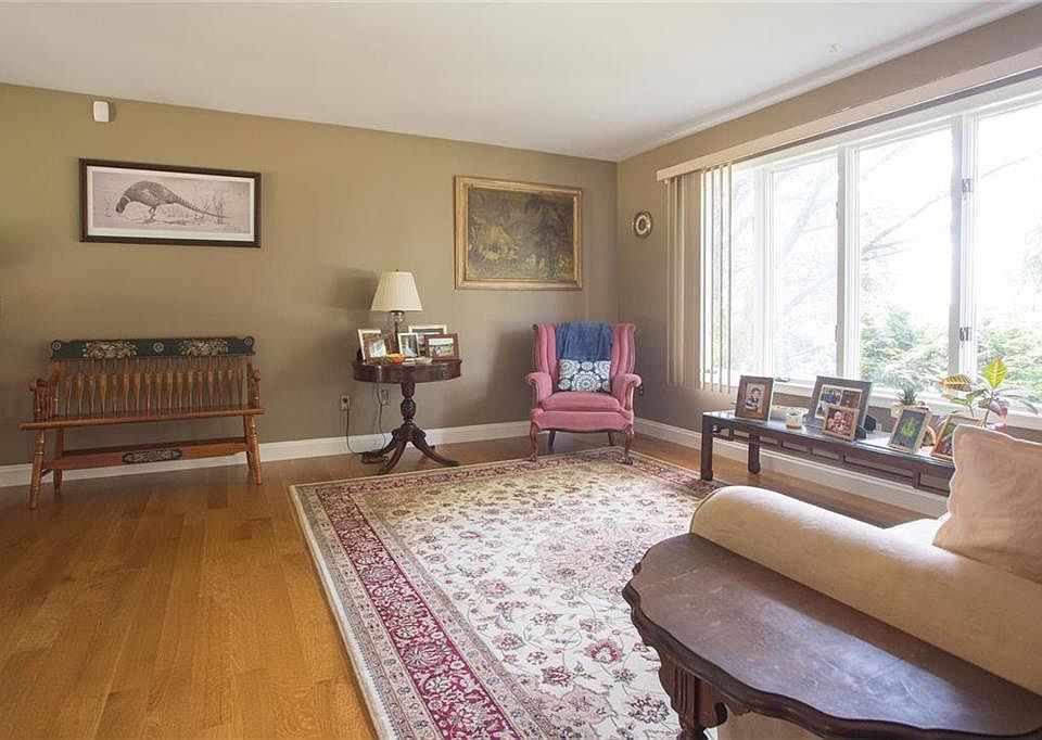 550 Graystone Dr, Cherryville, PA 18035 Zillow