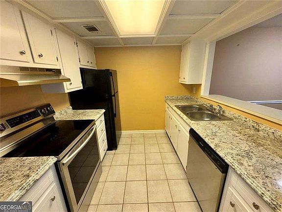 4th image of 3925 Mountain View Rd #3-C