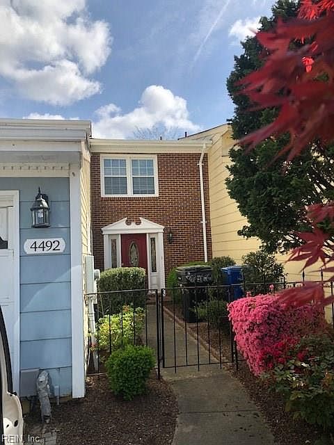 1st image of 4492 Sir Johns Ln