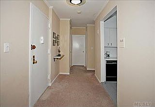 4th image of 2 Spruce St APT 4C