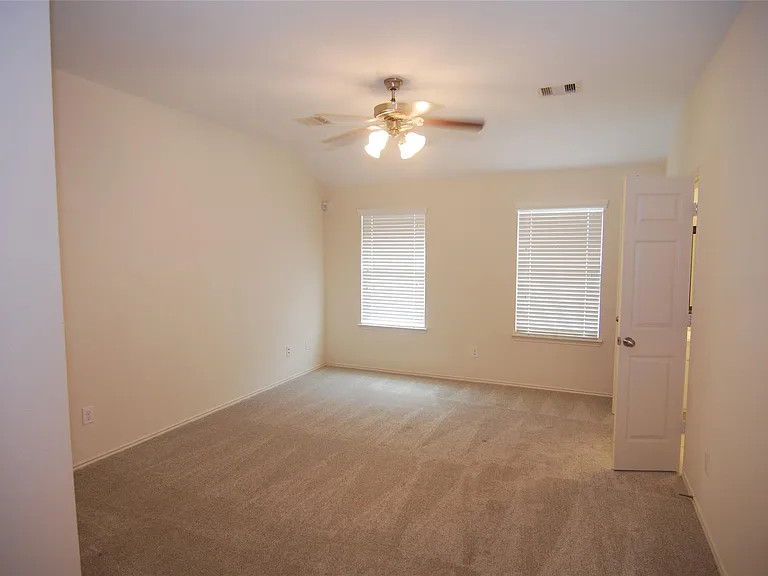 2834 Lockeridge Pines Dr — Photo 10