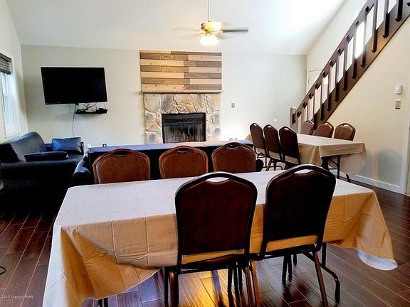 5th image of 1139 Clover Rd