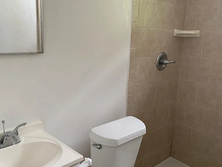 1525 Florida St — Photo 12