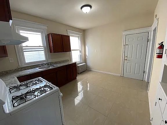 3rd image of 23 Sharon Ave #3