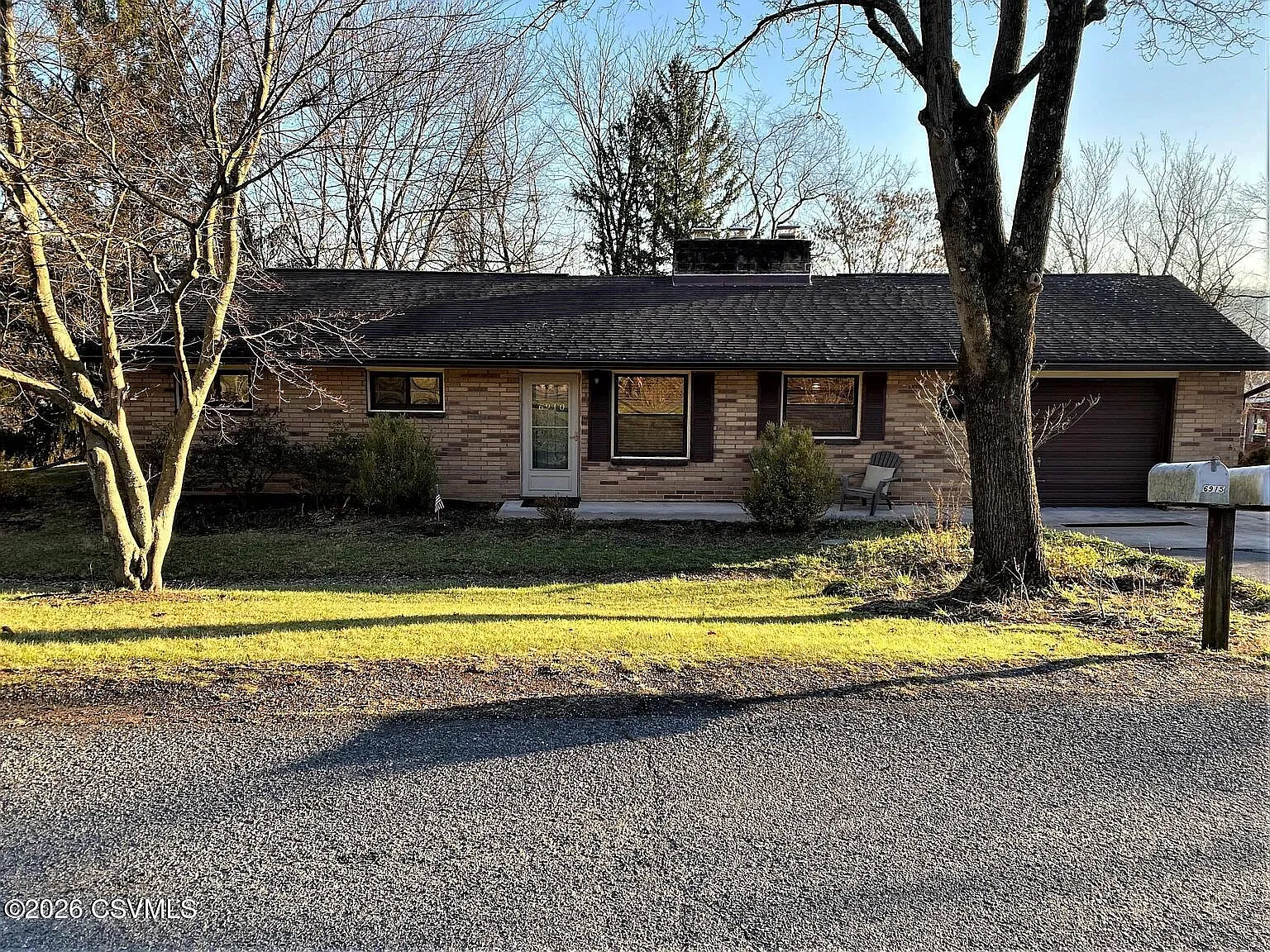 4 bed, 1276 sqft, $1,850 — Photo 1
