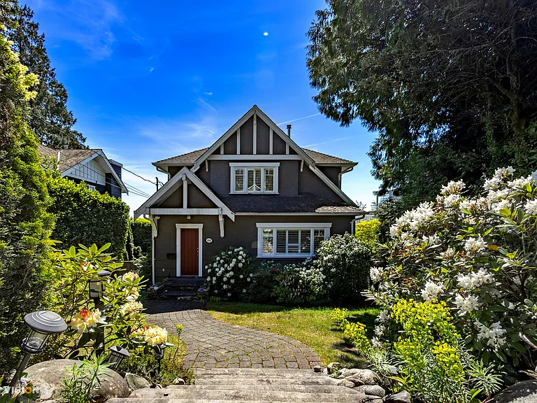 1460 Nelson Ave — Photo 32