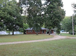 1155 E Karsch Blvd, Farmington, MO 63640