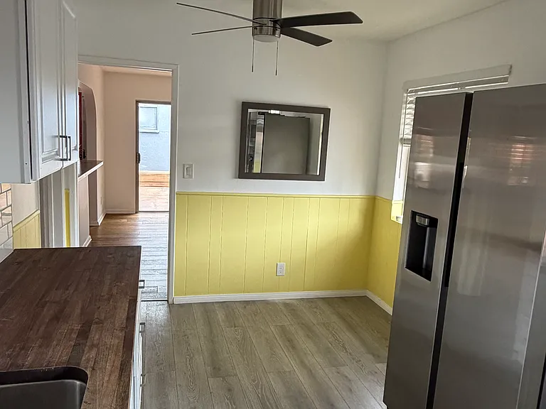 1906 Marshallfield Ln — Photo 20