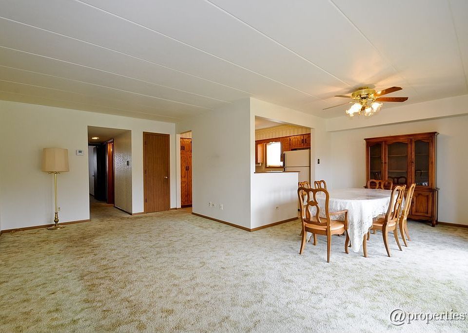 Living Room/Dining Room