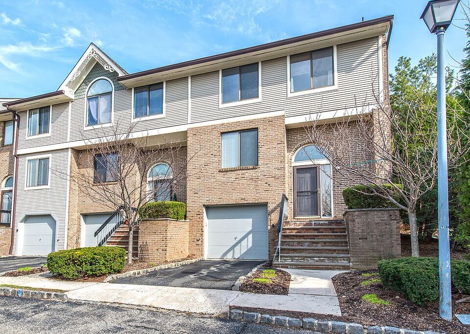 1st image of 7 Louisburg Sq #38
