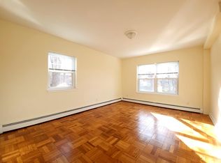 28 Sherman Rd #28H, Chestnut Hill, MA 02467
