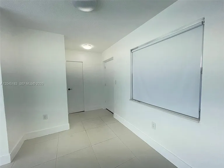 220 Kings Point Dr #502 — Photo 15