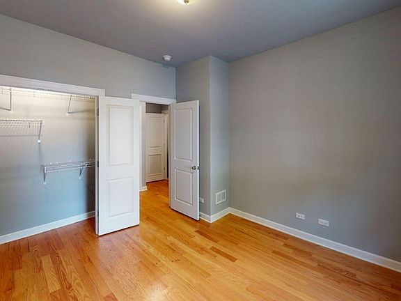 3rd image of 5117 S Kenwood Ave #103WW