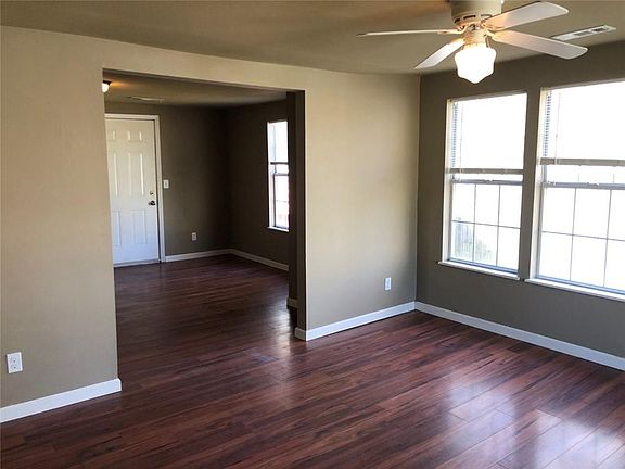5th image of 581 S Ray Ave