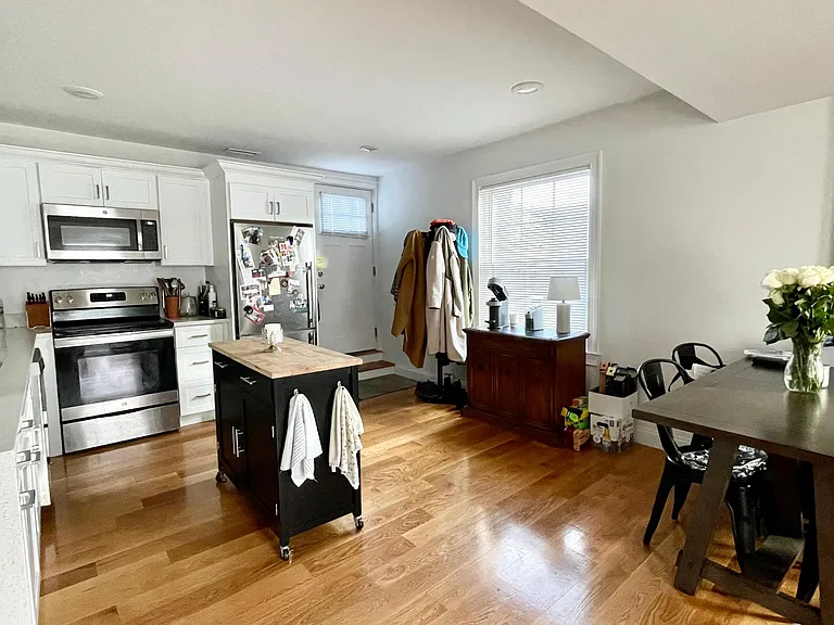 321 Lafayette St #2 — Photo 6