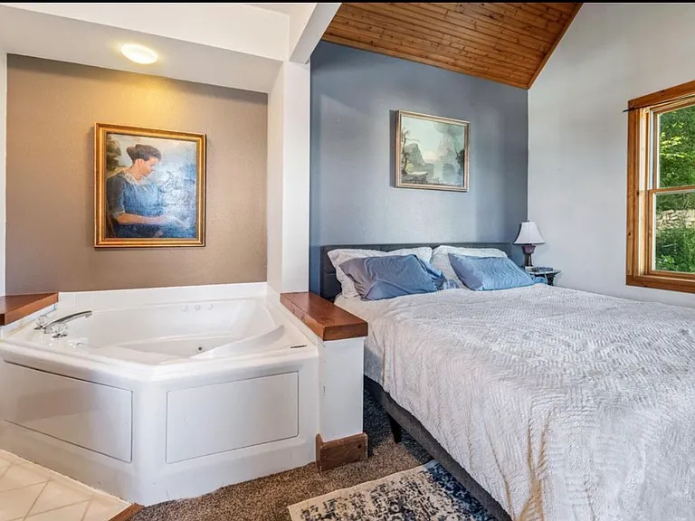 108 S Hill St #TOP — Photo 4