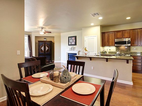 3rd image of 225 Barbrook Ct