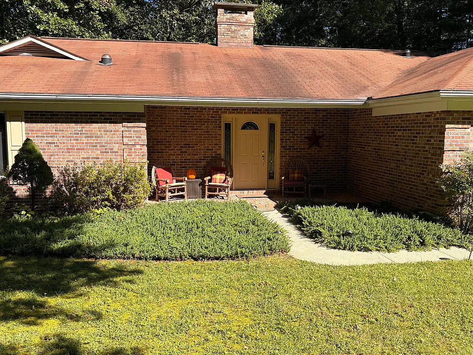 202 Thomas Rd