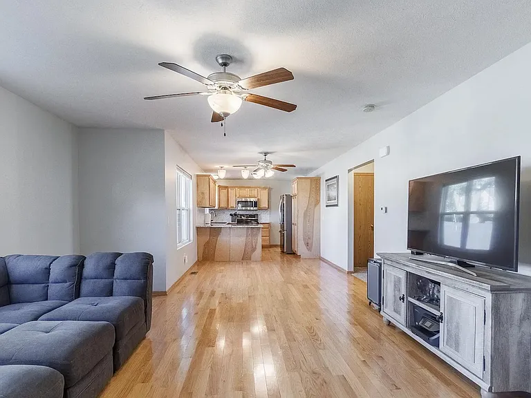 2400 P St — Photo 3