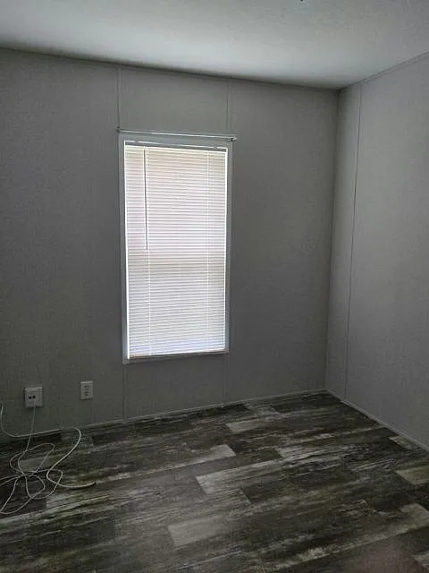 3 bed, 2.0 bath, 1120 sqft, $2,180 — Photo 4