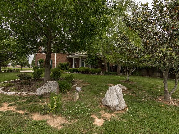 3rd image of 120 Lingard Ct