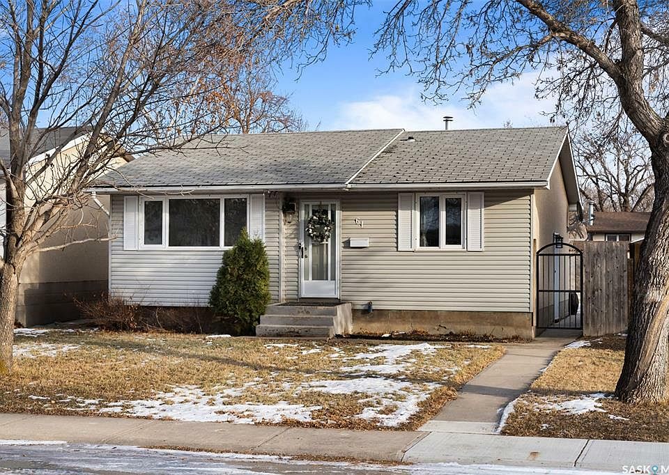 1st image of 61 Haynee St