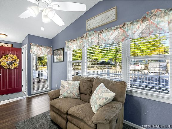 5th image of 4688 Wyrick Dr
