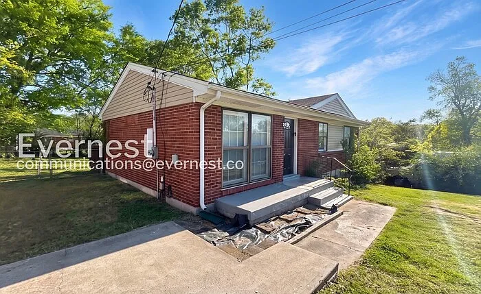 1921 Dabbs Ave — Photo 3