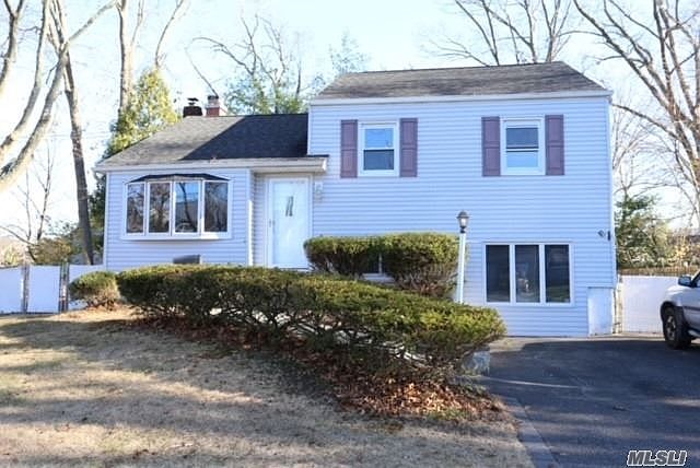 1st image of 3 Bruce Ln