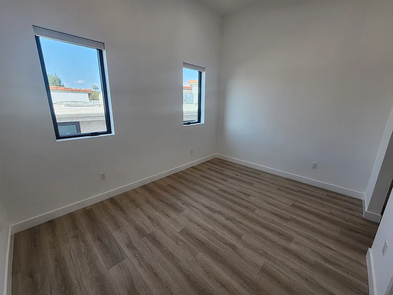 6061 Fulton Ave #6 — Photo 48