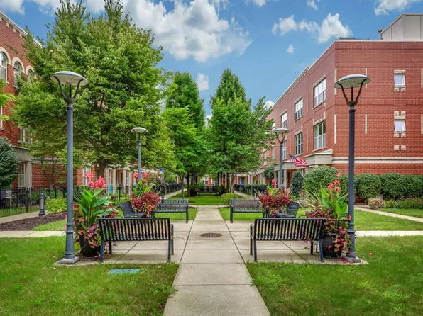 4646 N Greenview Ave Unit 25, Chicago, IL 60640