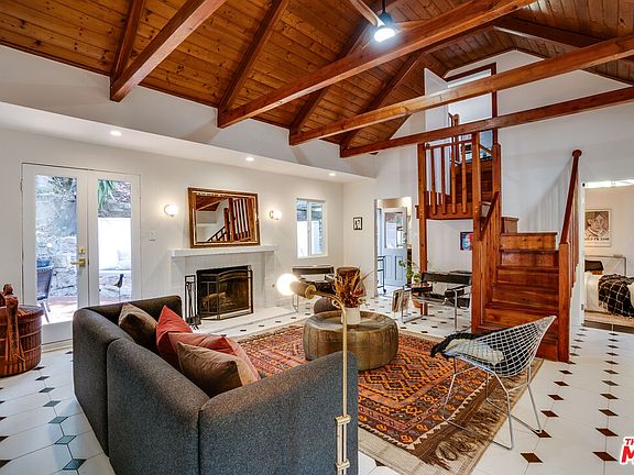 4th image of 2300 Laurel Canyon Blvd