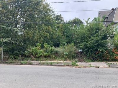 61 Cabot St, Hartford, CT, 06112