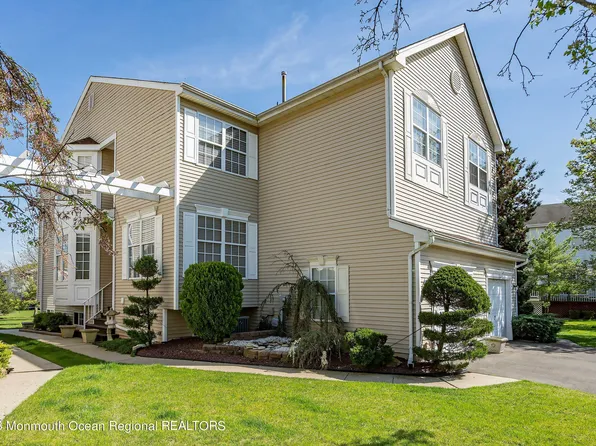 45 Bismark Street, Tinton Falls, NJ 07712