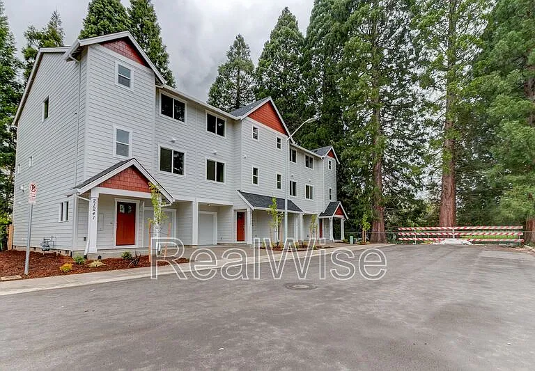 21273 SW Ortiz Ln — Photo 1