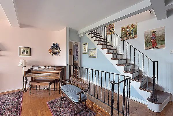 1st image of 75 Park Ter E APT D84