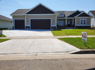 1015 Dolan Ave, Waunakee, WI 53597