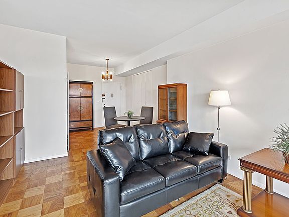 5th image of 85 Livingston St APT 19G