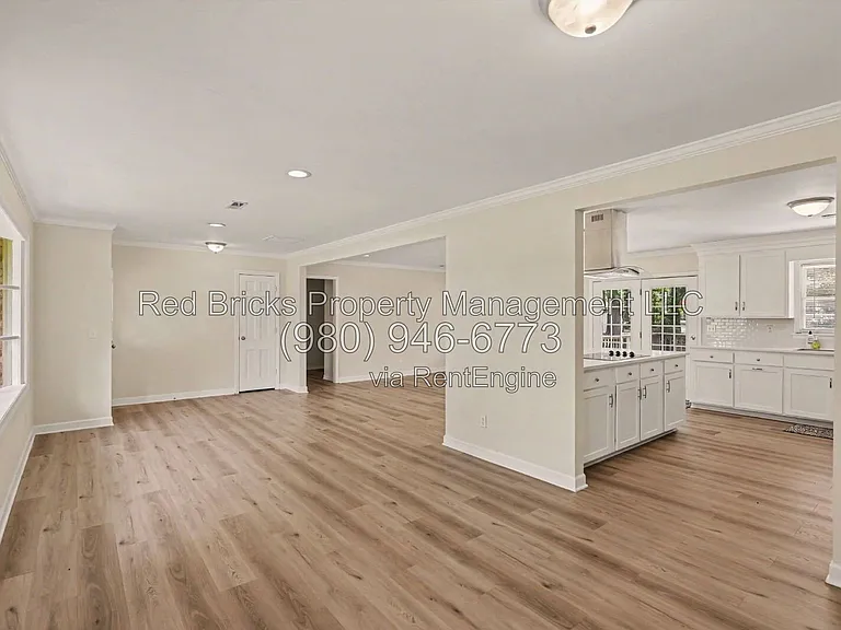 2501 Galloway Rd — Photo 10