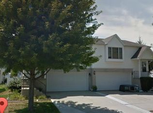 66 Oak Park Rd, Bloomington, IL 61701