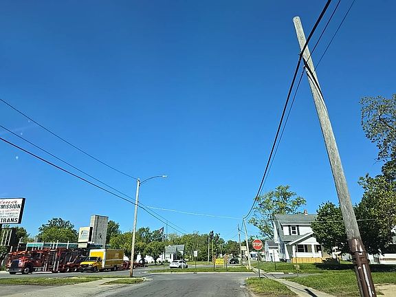 5th image of 1226 W Wayne St