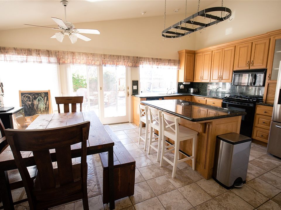 2nd image of 559 Splitrail Dr