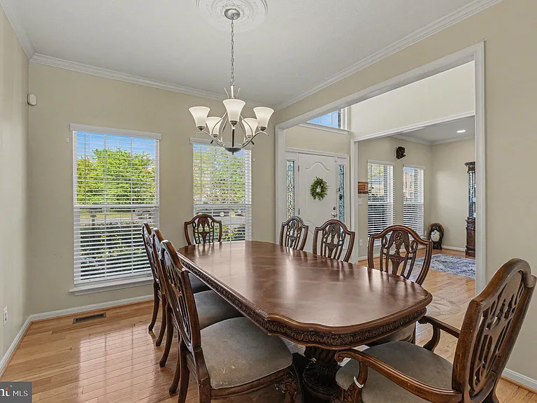 46 Northampton Blvd — Photo 9
