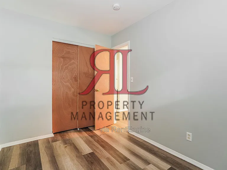 1662 Hillcrest Ave — Photo 10