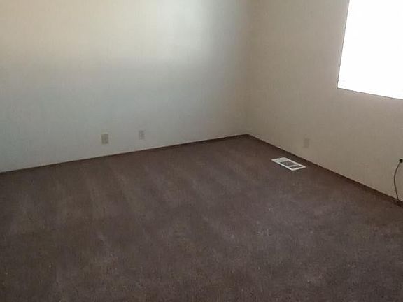 5th image of 42735 Moonridge Rd