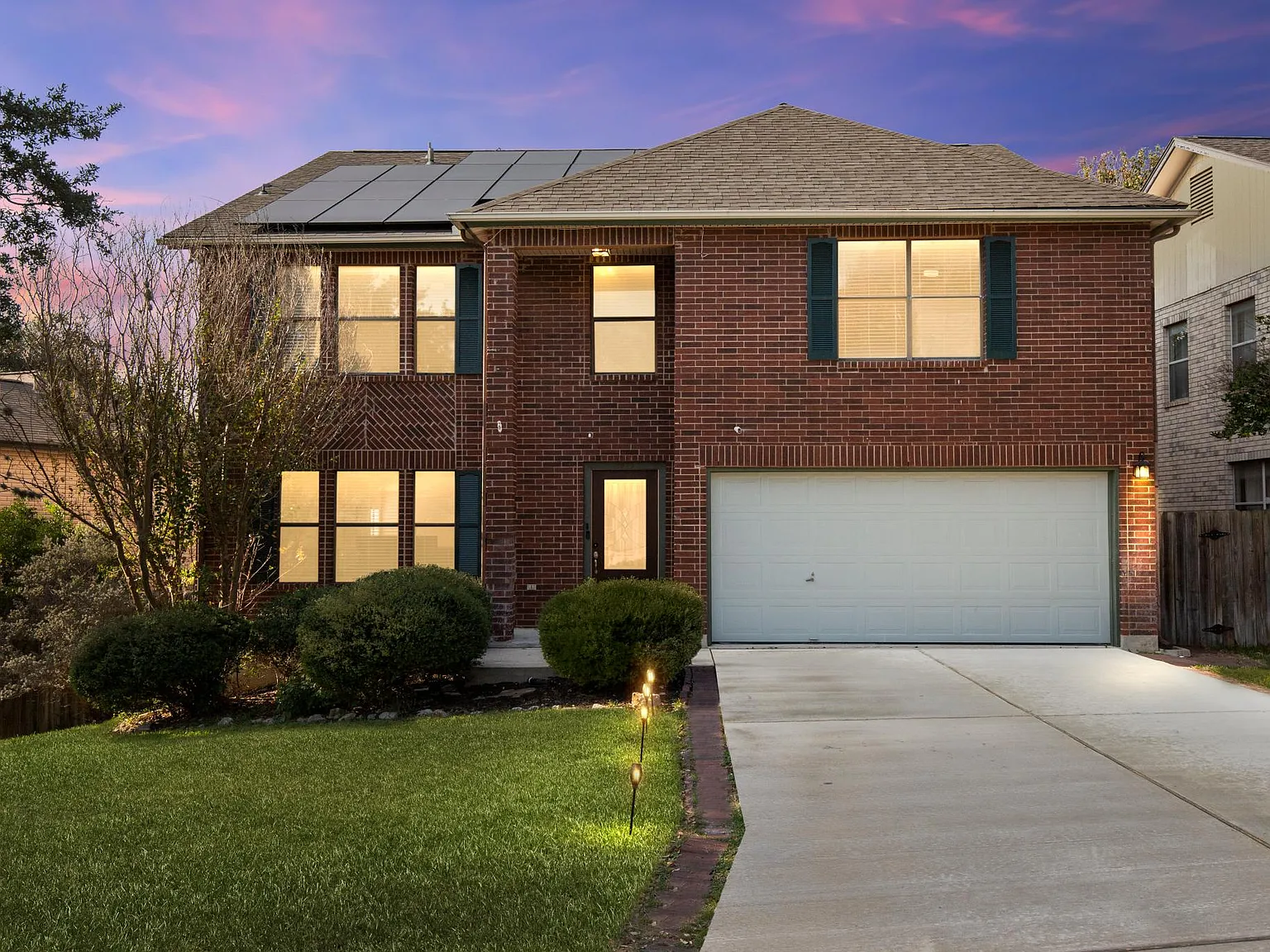 2415 Thrasher Oak — Photo 2
